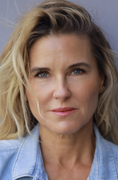 STEPHANIE RENOUVIN